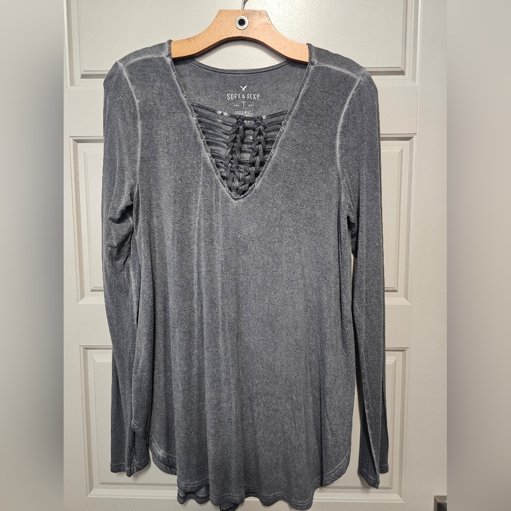 American Eagle Outfitters Long Sleeve Cutout Top
